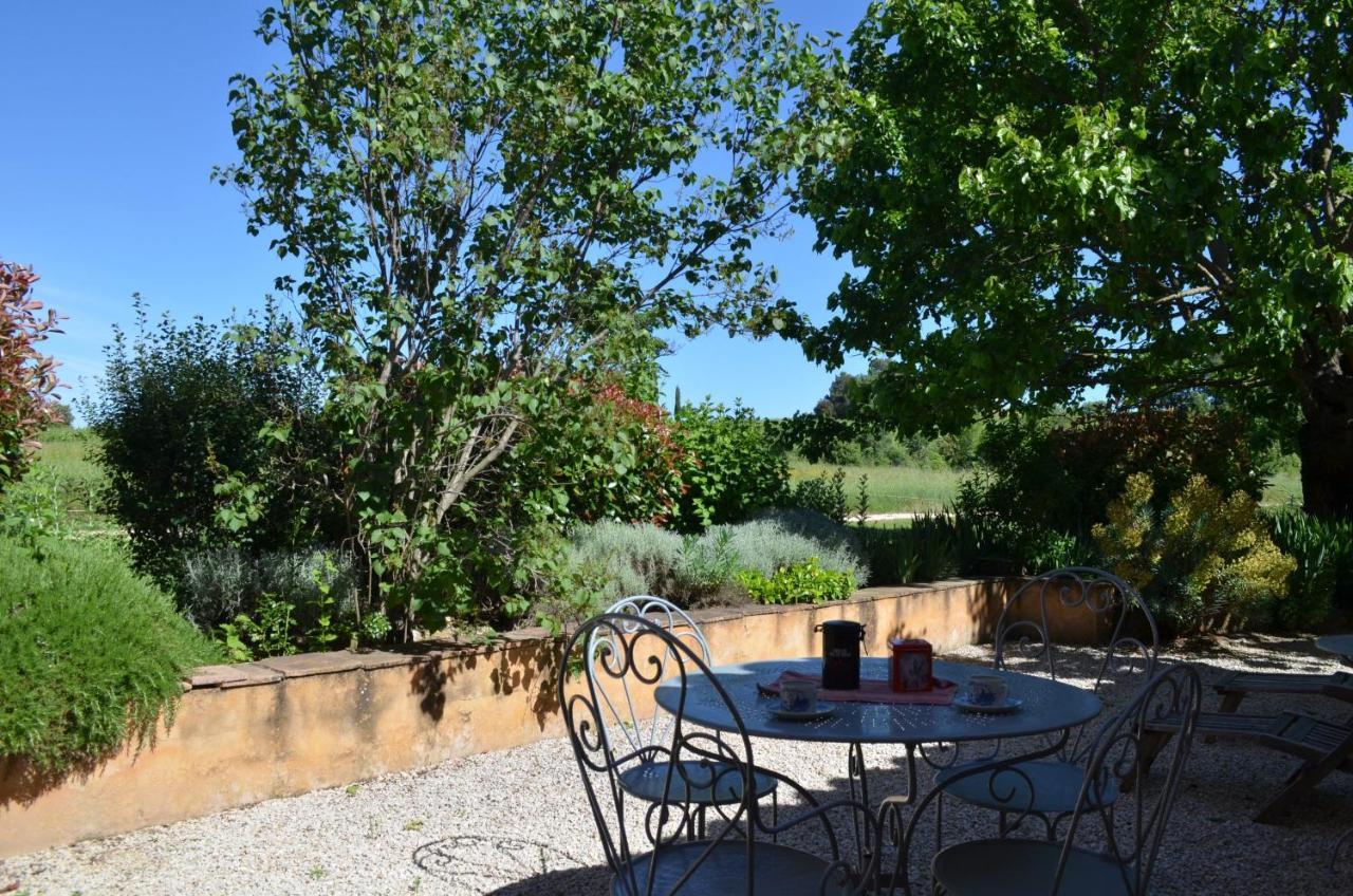 Le Mas Perréal Saint-Saturnin-lès-Apt Extérieur photo